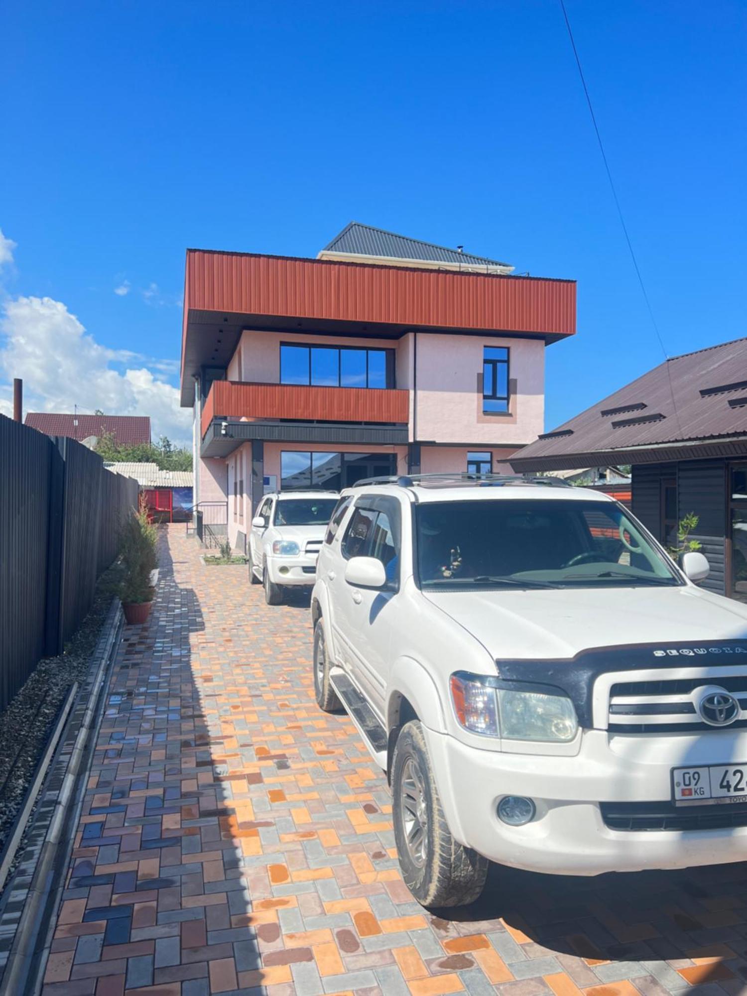 Mongu Hotel Каракол Екстер'єр фото